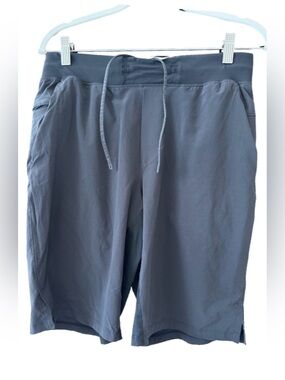 lululemon athletica Men's Pacebreaker shorts 9 inch
